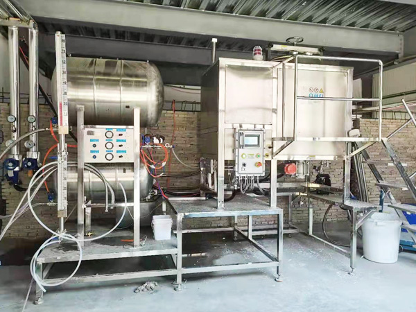 深圳溶劑回收機(jī)客戶(hù)案例 